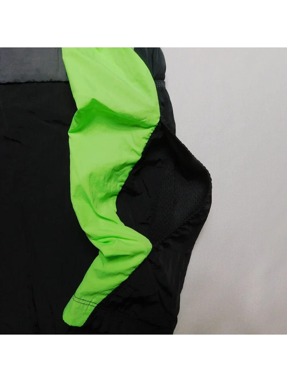 Russell Boys XXL 18 Windbreaker Jacket Camo Lime Green Black Hooded Full Zip Mes